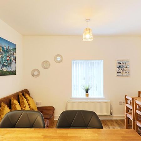 Hythe Townhouse Retreat Vila Exterior foto