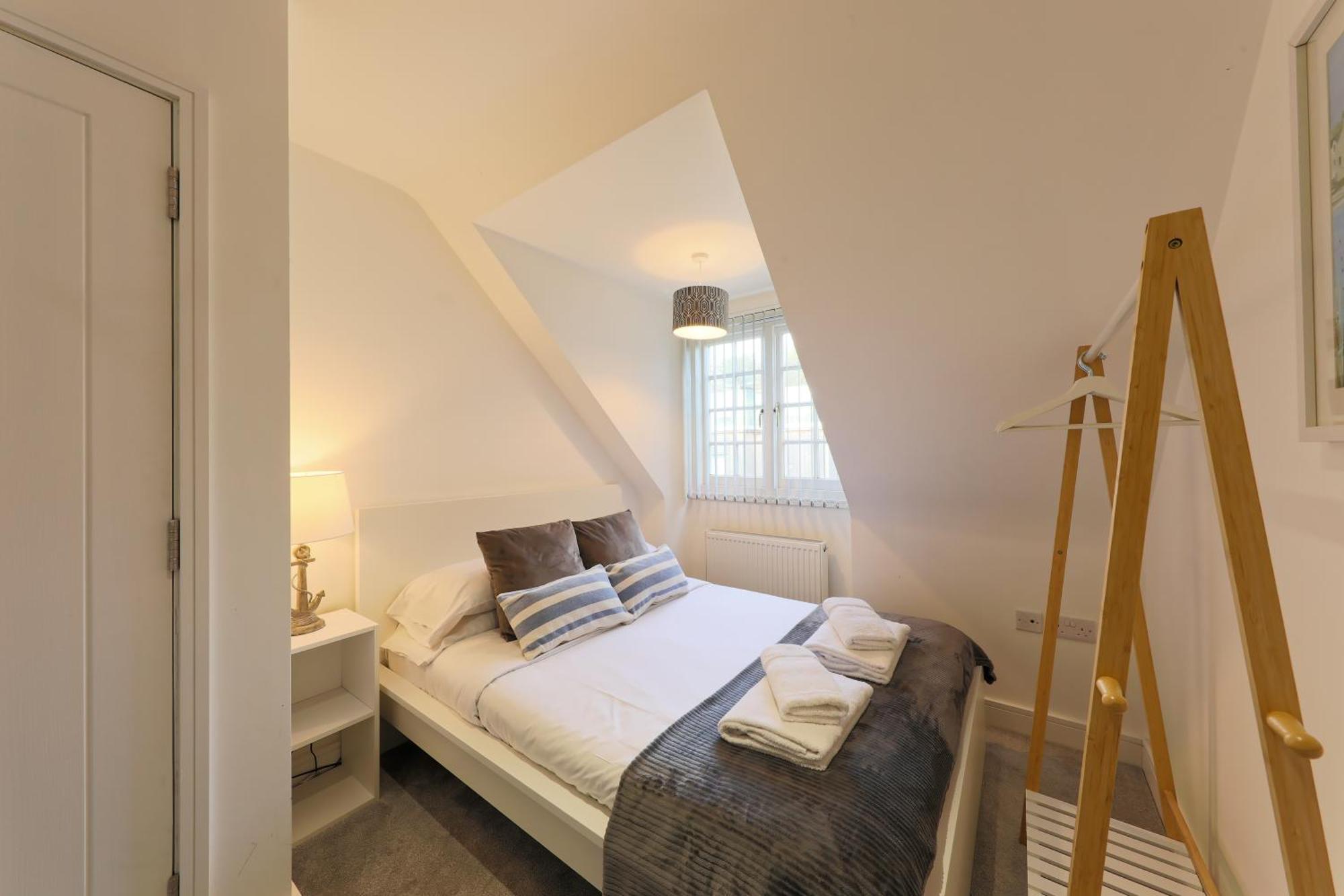 Hythe Townhouse Retreat Vila Exterior foto
