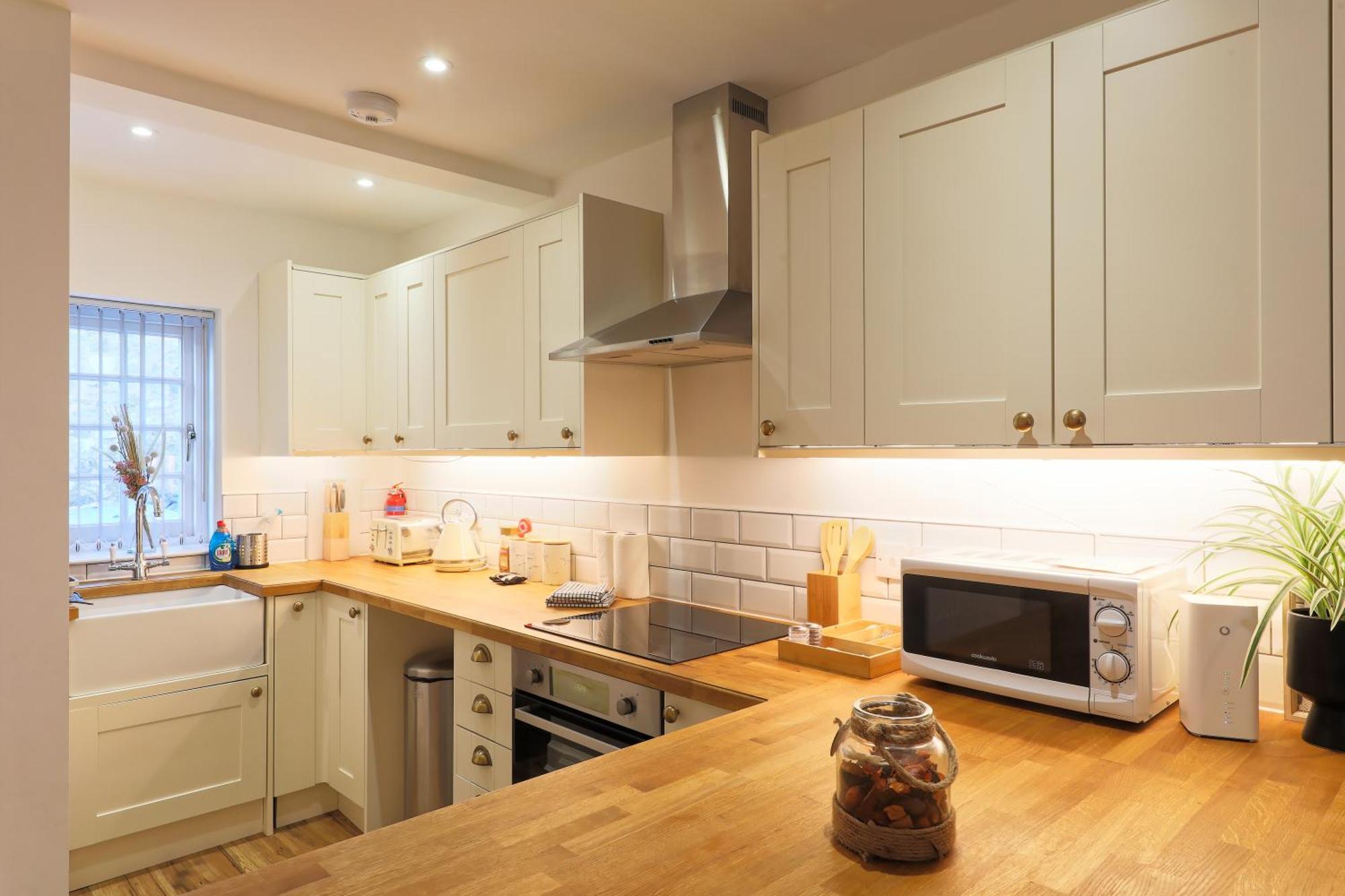 Hythe Townhouse Retreat Vila Exterior foto